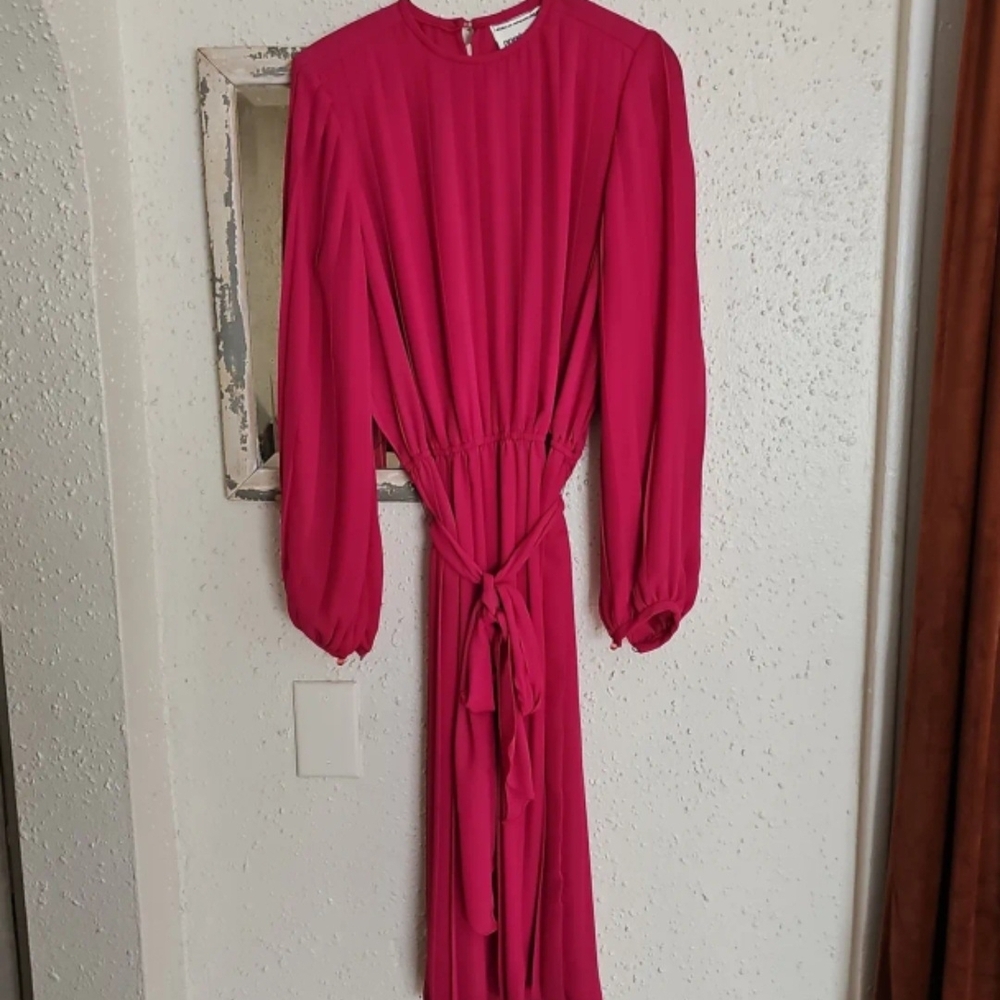 Elegant Pink Long-Sleeve Dress Vintage